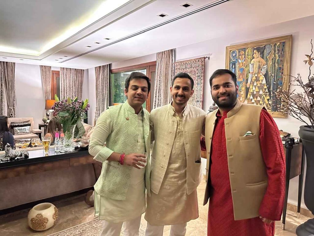 Arhan meet celebrities