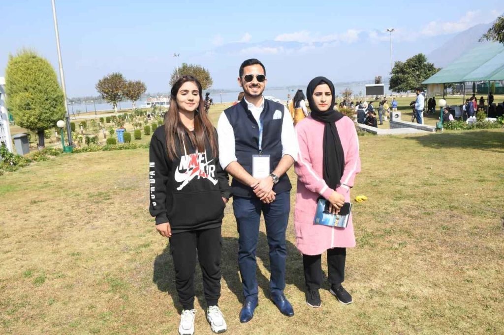 Arhan with people